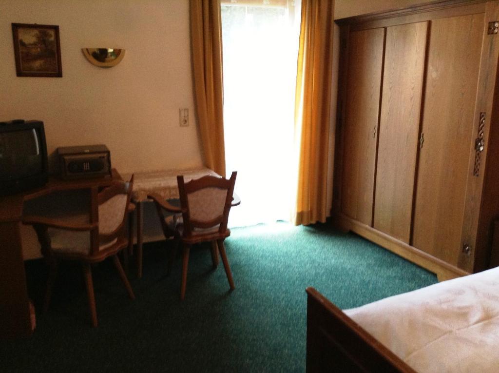 Feriengaestehaus Glockenstuhl Zell am See Room photo